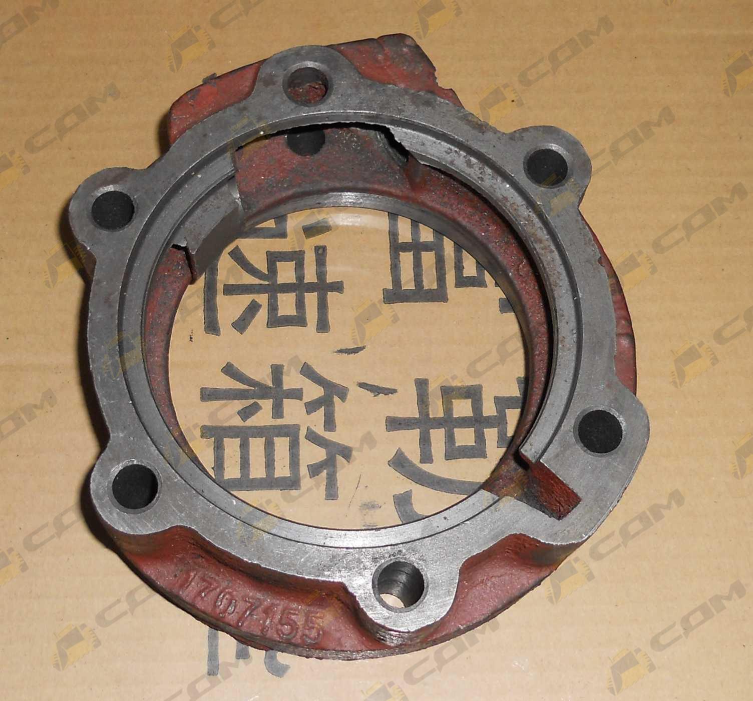 Крышка хвостовика КПП JS180-1707155