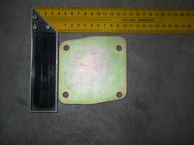 Крышка впускного коллектора (Euro 3) HOWO VG1540110011A