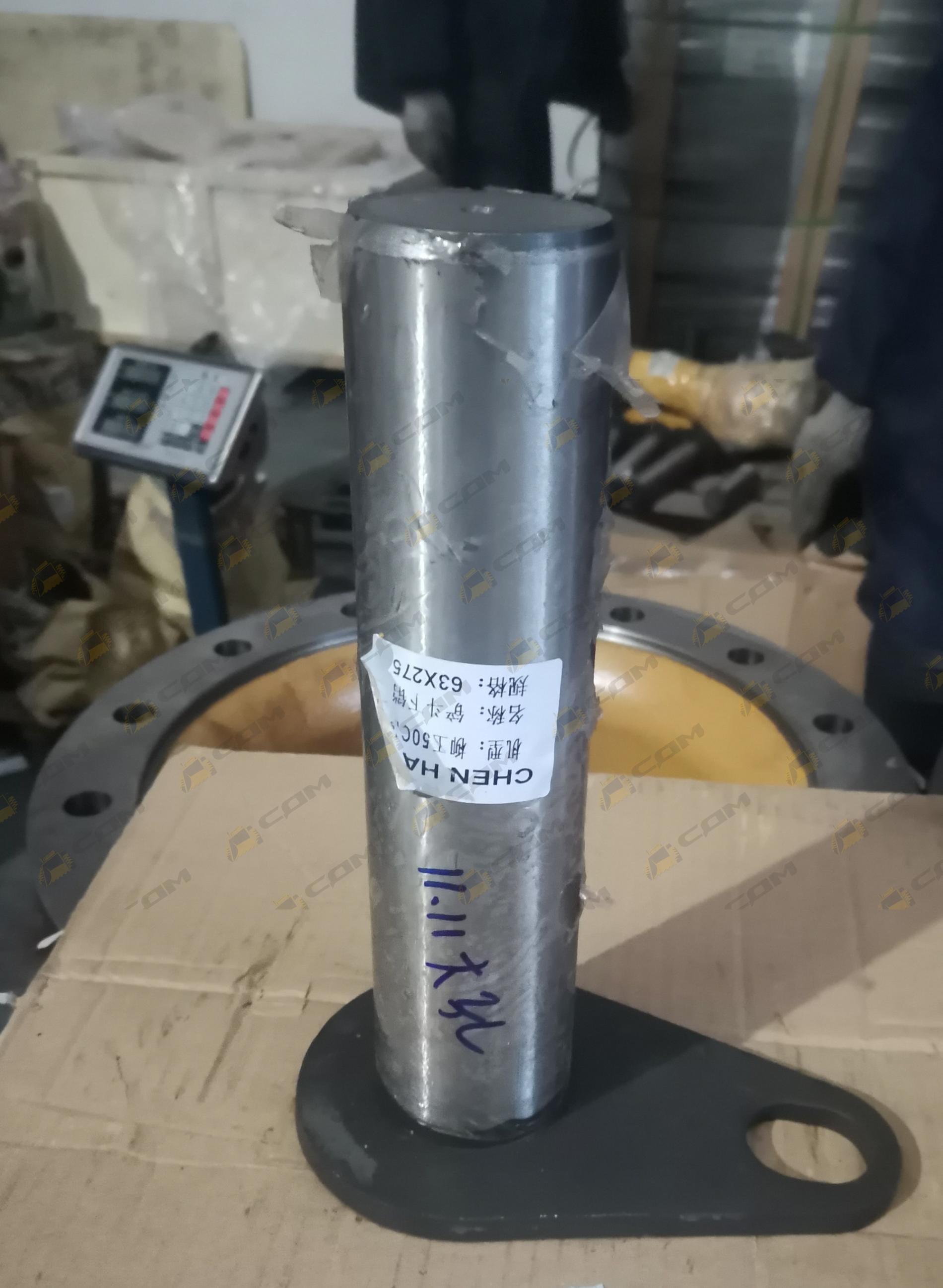 Палец ковша нижний CLG862 11D0138