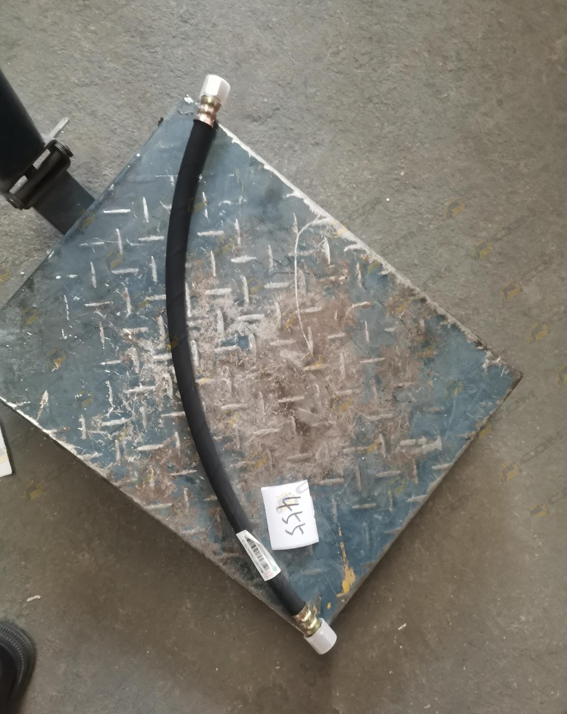 Шланг тормозной задний HOWO (оригинал) WG17017360470