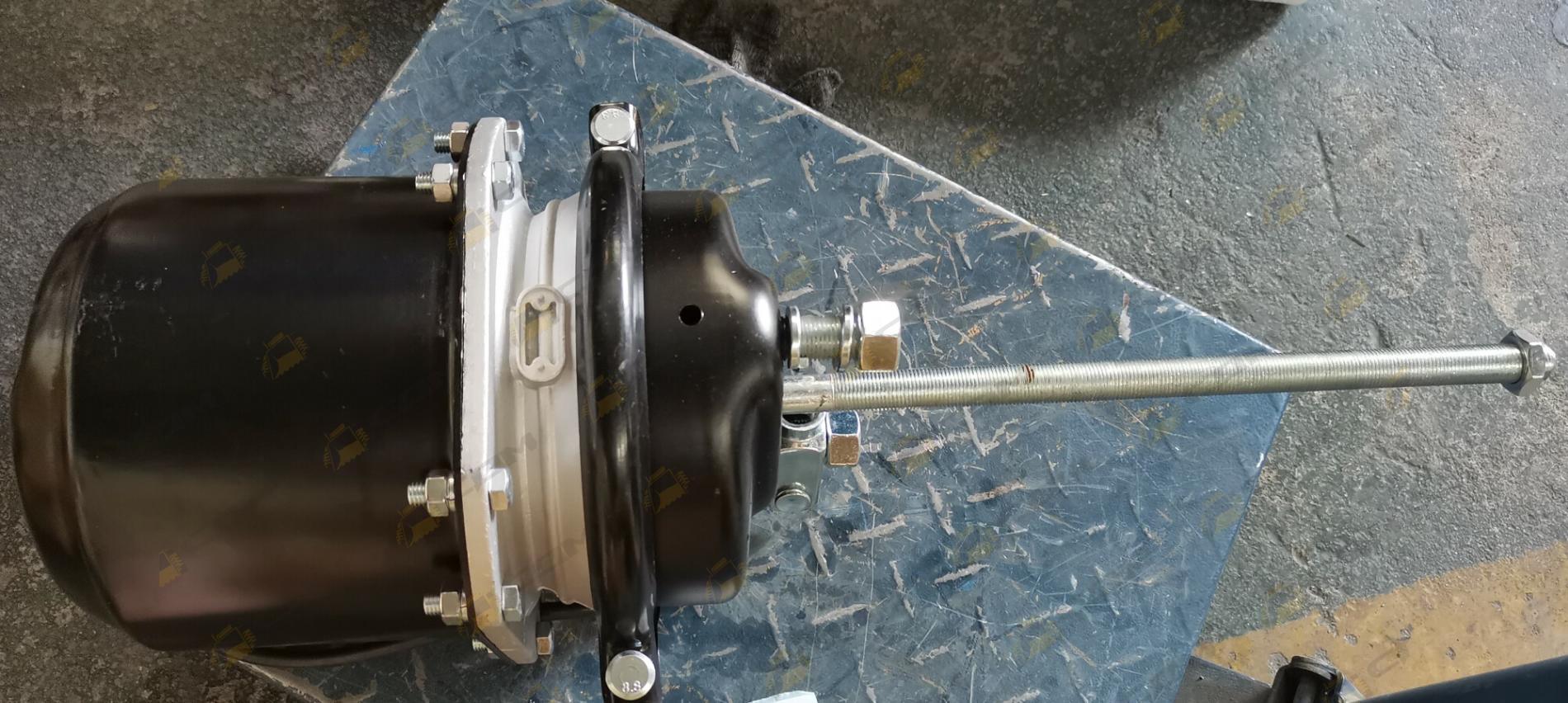 Энергоаккумулятор универсальный шток полная резьба HOWO 1723638946