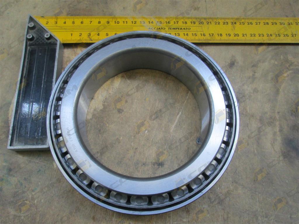 Подшипник бортового редуктора 32024 (2007124Е) CDM 833/855 120х180х38 52326002301