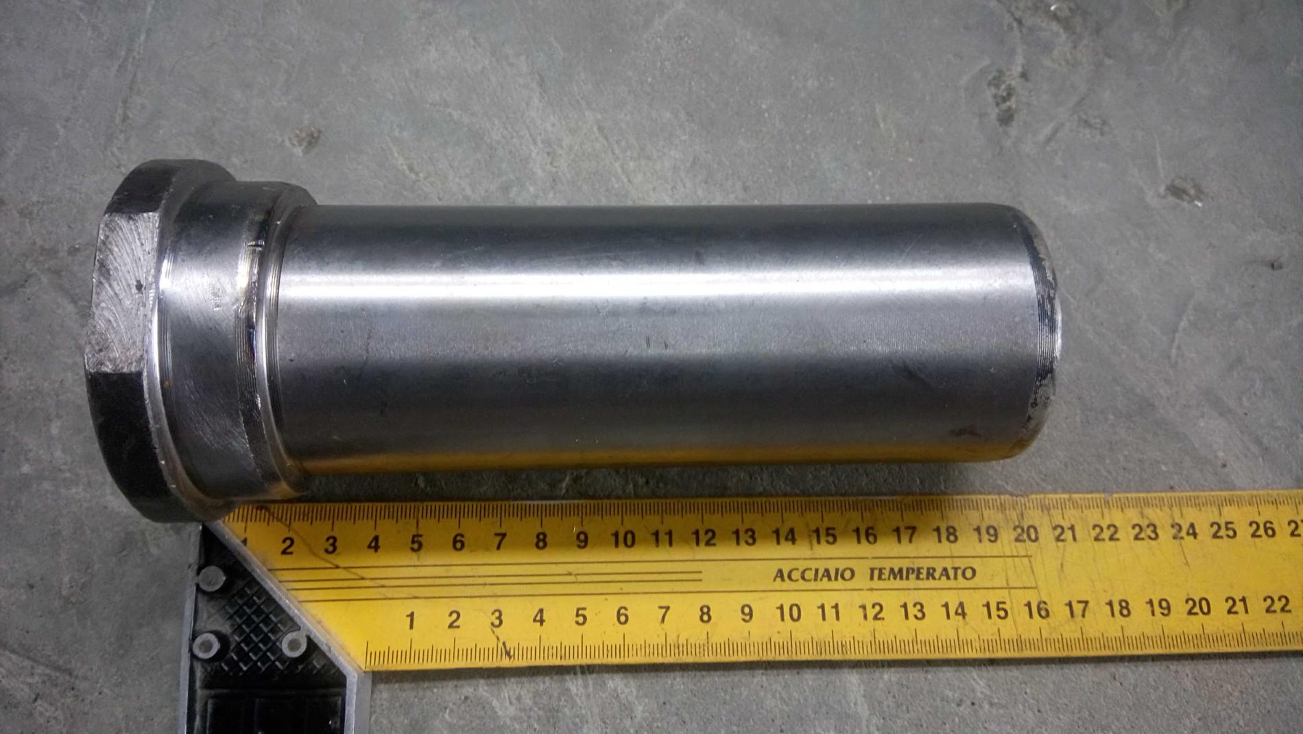 Палец сочленения нижний CDM833 LG30F.10l-007 (310009D)