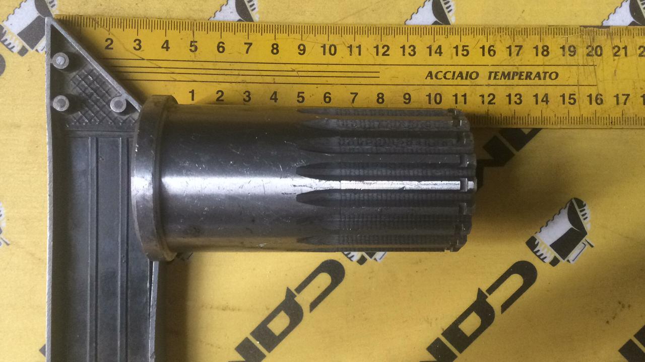 Вал привода насоса CDM833 YJ315S-2-00017