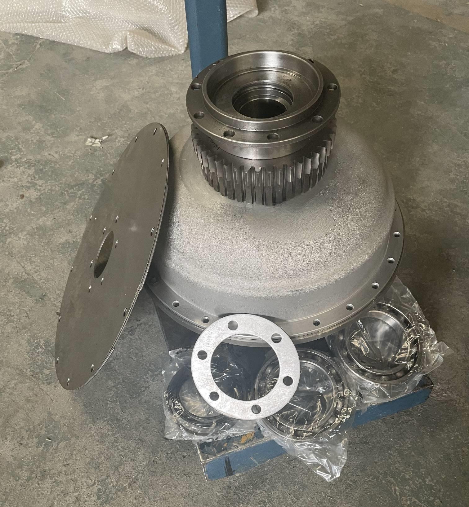 Гидротрансформатор без корпуса CDM855 (оригинал) крепление фланца на болты LG853.02.01/402200