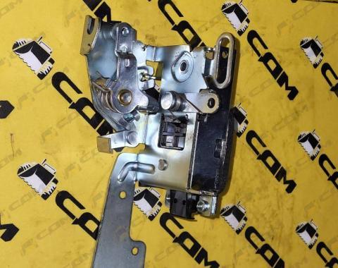 Замок двери левый А7 HOWO WG1664340008